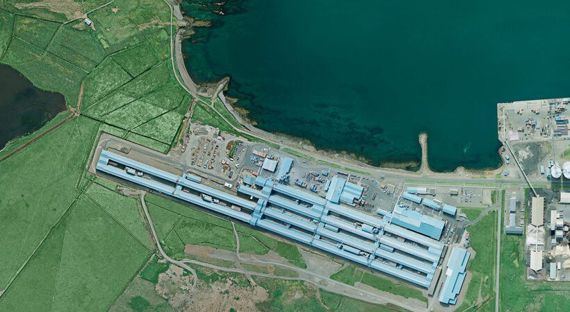Century Aluminum resumes production at G